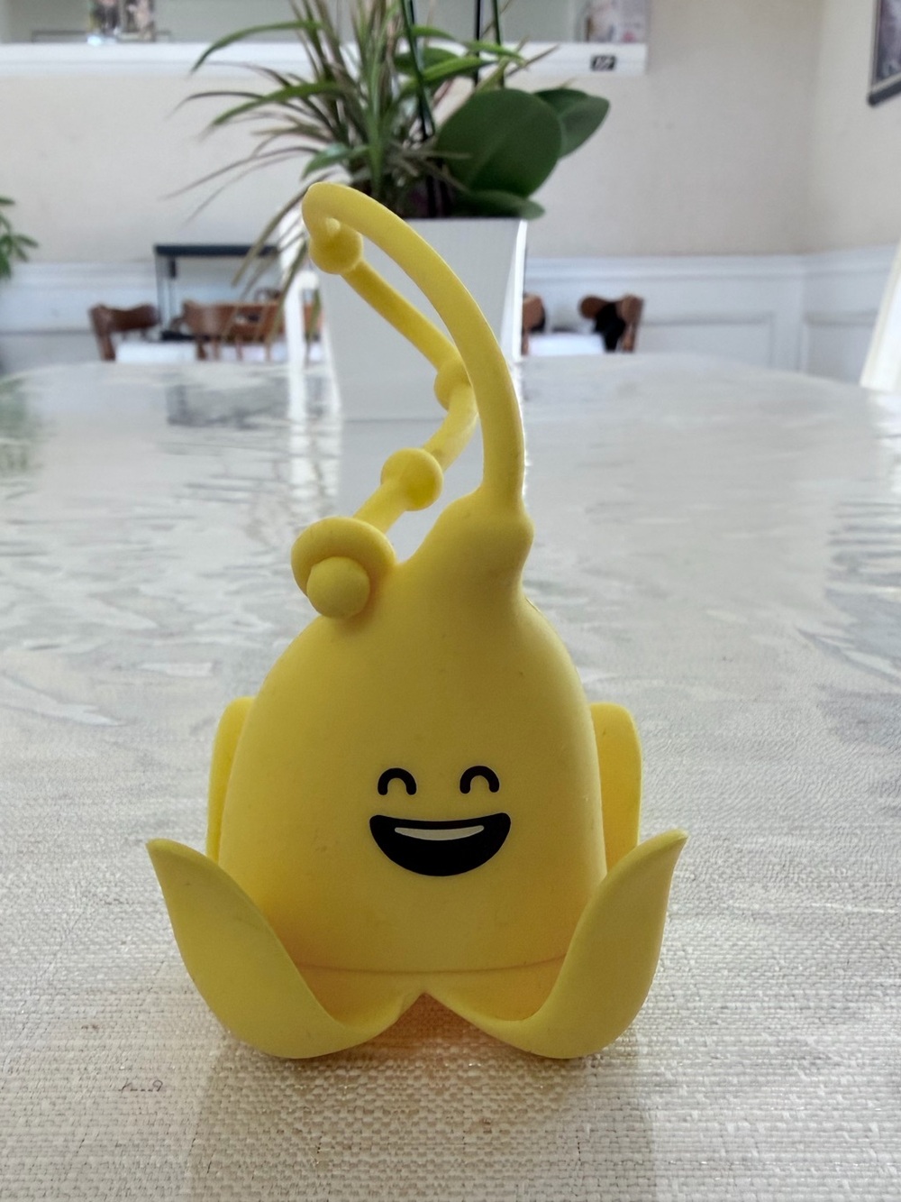 Bath and body works yellow banana Pocketbac holder - NWOT
